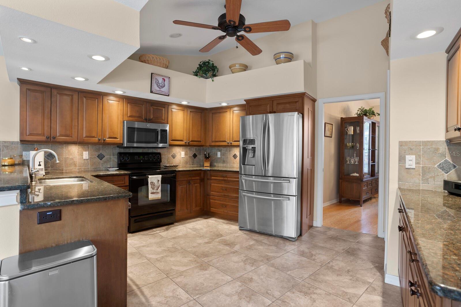 4311 W BEACH PARK DR, TAMPA, FL, 33609