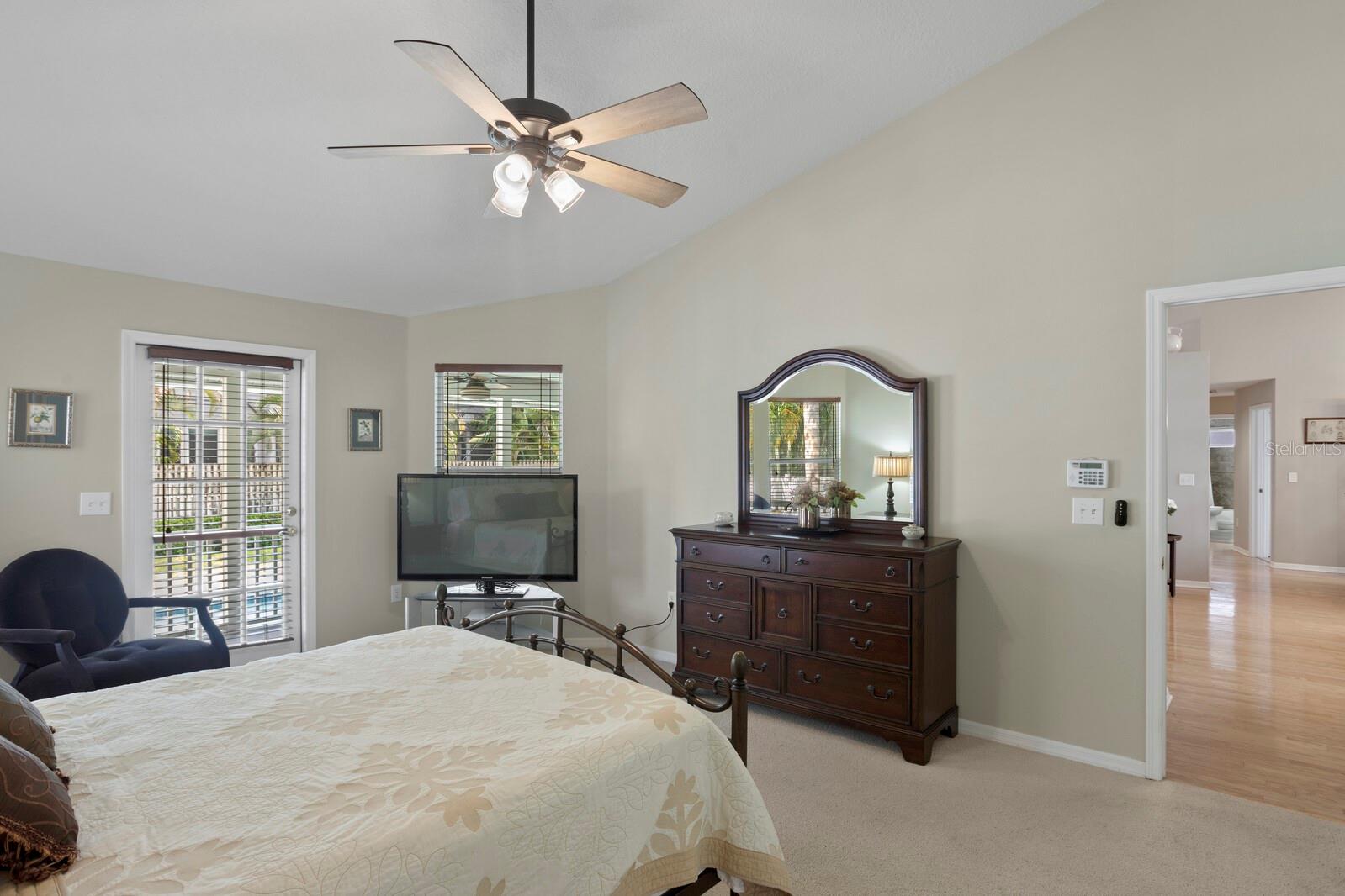 4311 W BEACH PARK DR, TAMPA, FL, 33609