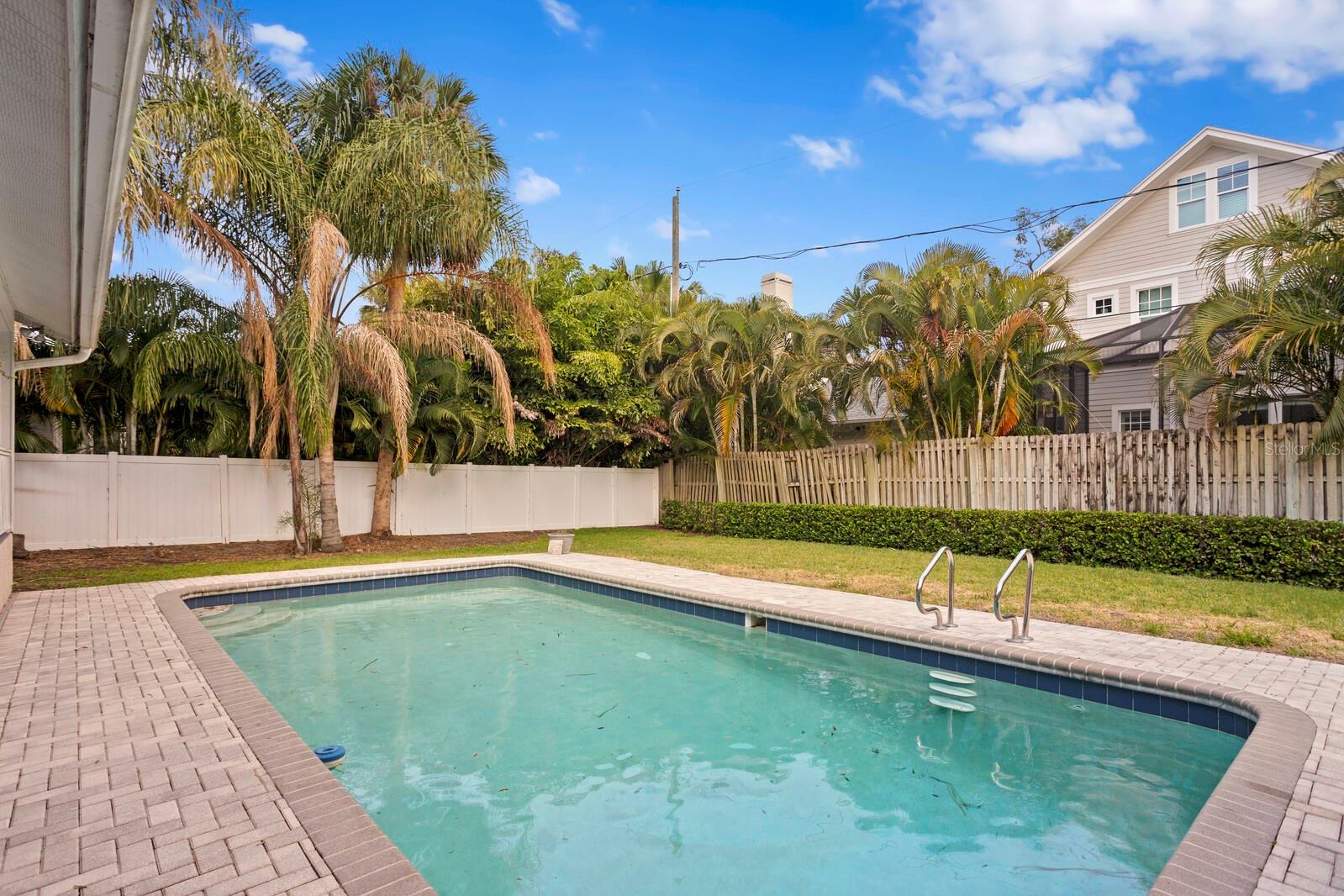 4311 W BEACH PARK DR, TAMPA, FL, 33609