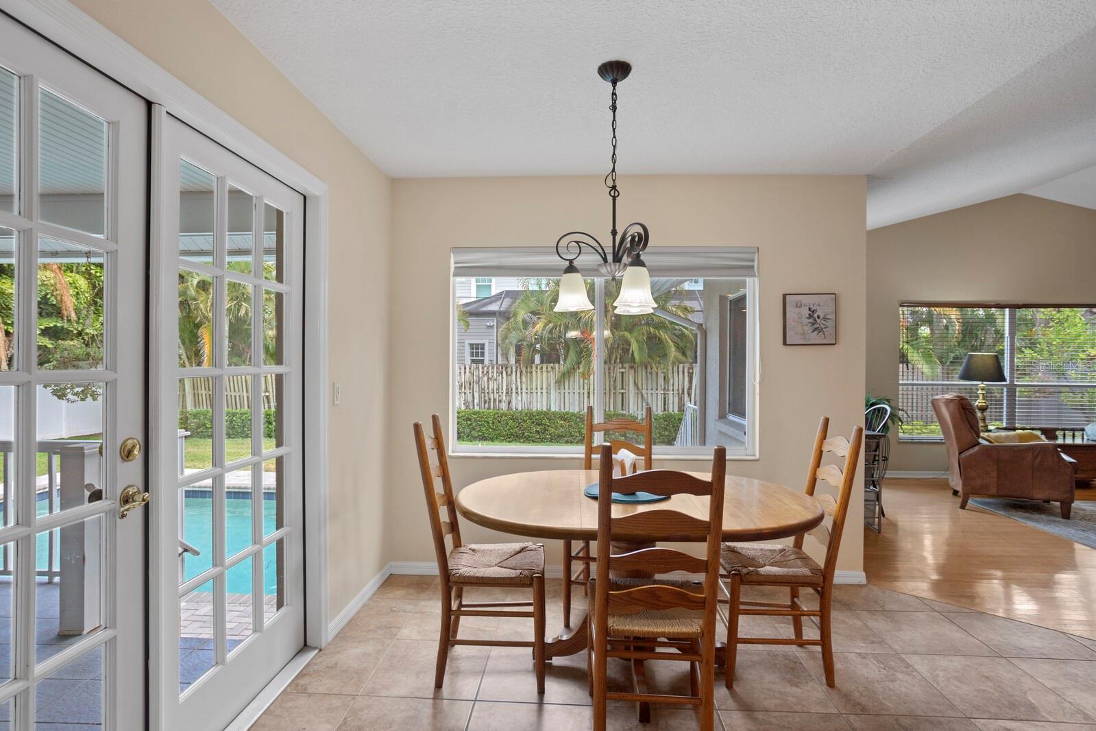 4311 W BEACH PARK DR, TAMPA, FL, 33609