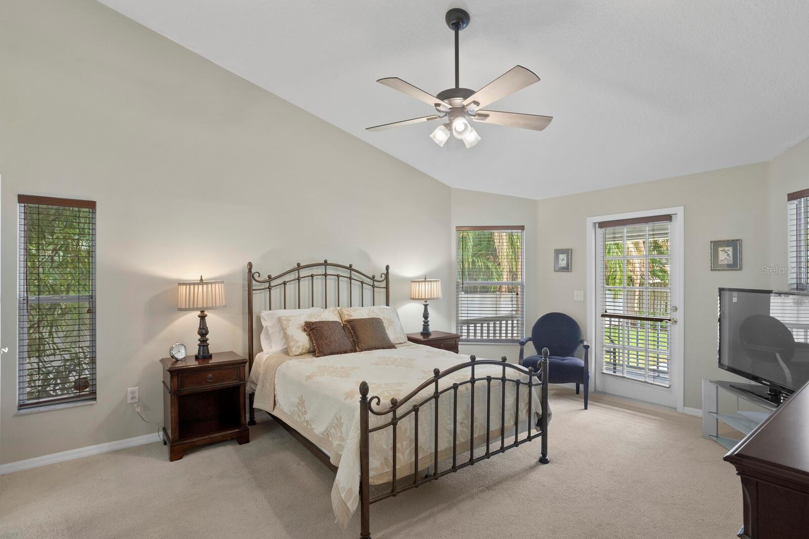 4311 W BEACH PARK DR, TAMPA, FL, 33609