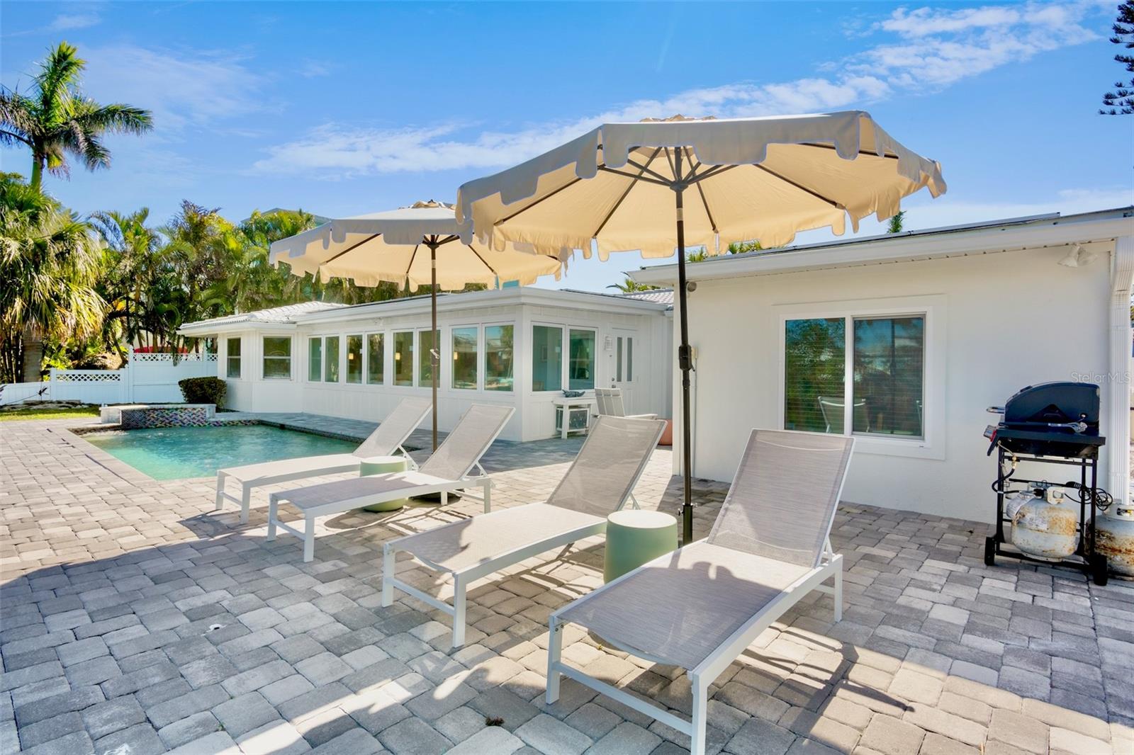 306 68TH ST, HOLMES BEACH, FL, 34217