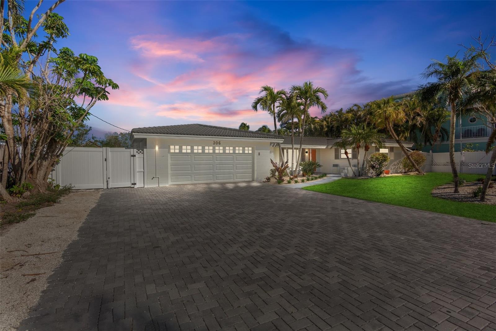 306 68TH ST, HOLMES BEACH, FL, 34217