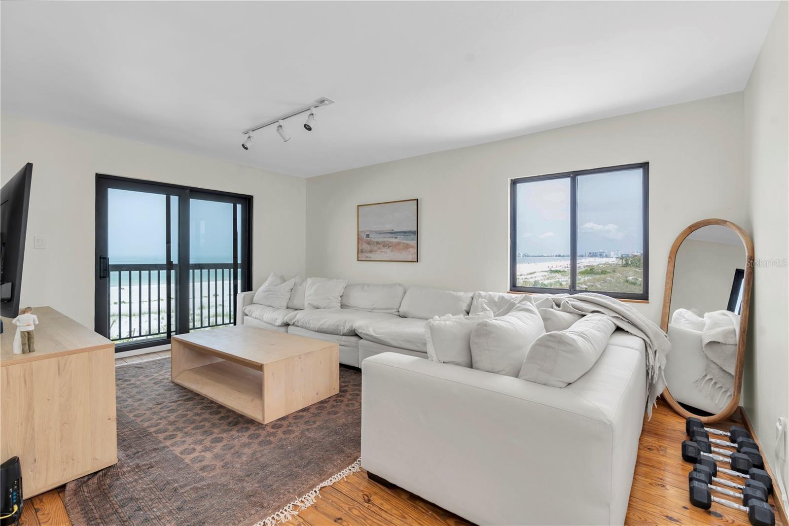 3200 GULF BLVD #202, ST PETE BEACH, FL, 33706