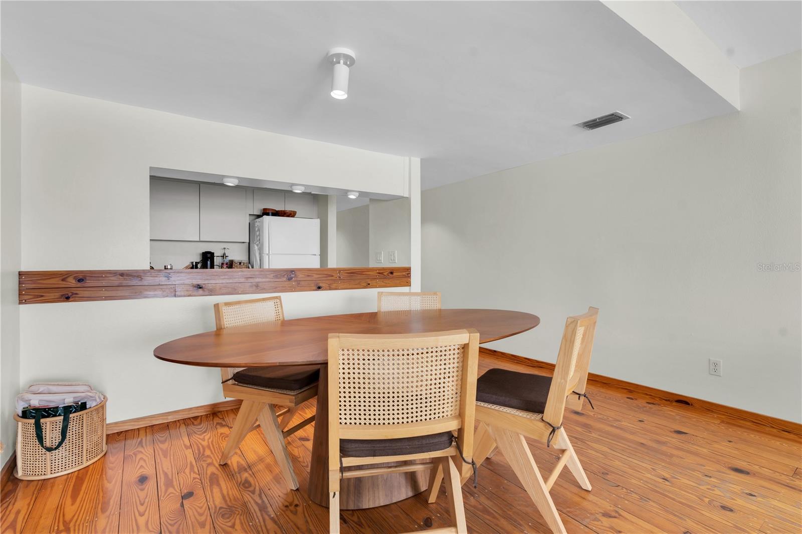 3200 GULF BLVD #202, ST PETE BEACH, FL, 33706