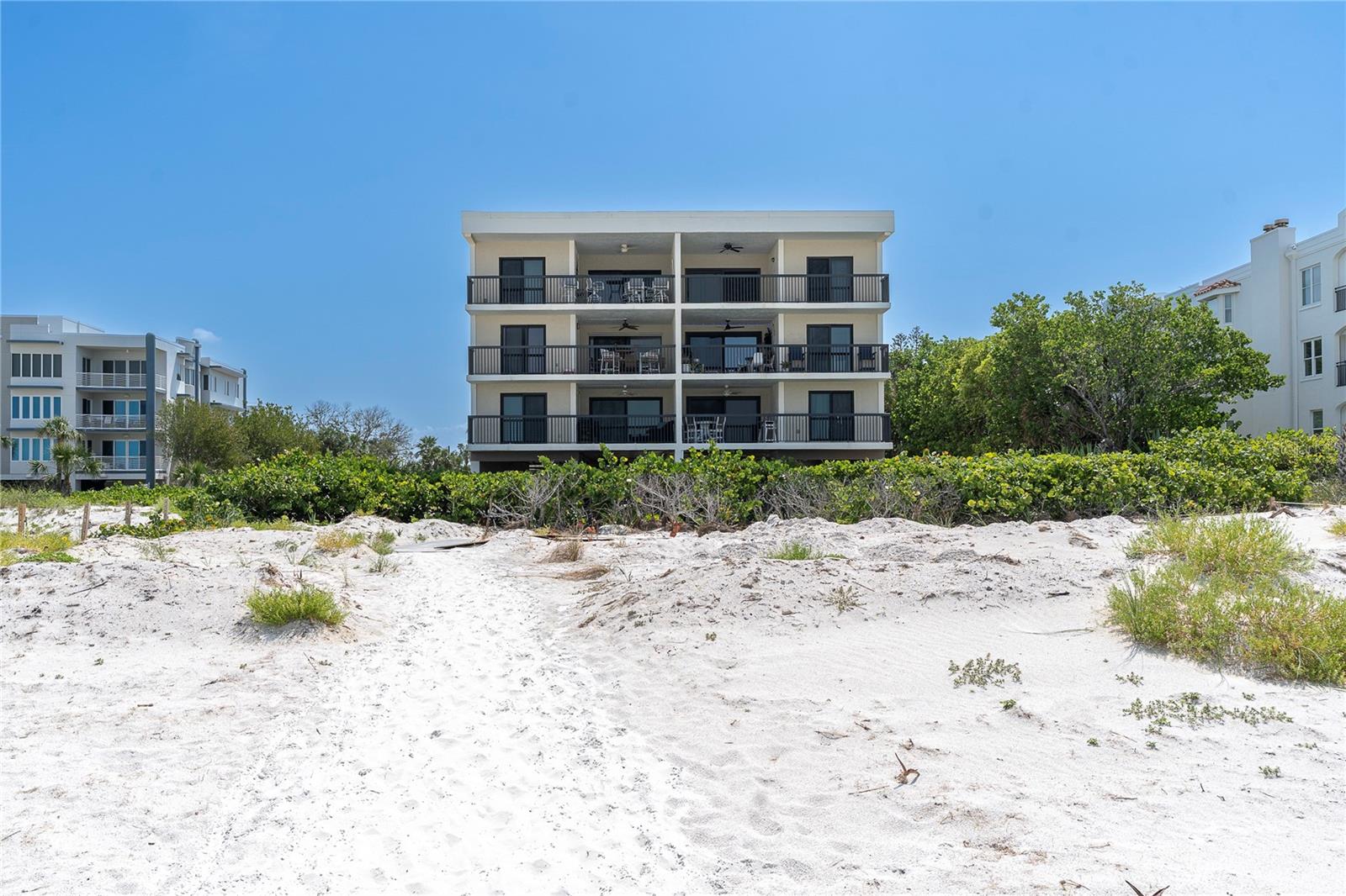 3200 GULF BLVD #202, ST PETE BEACH, FL, 33706