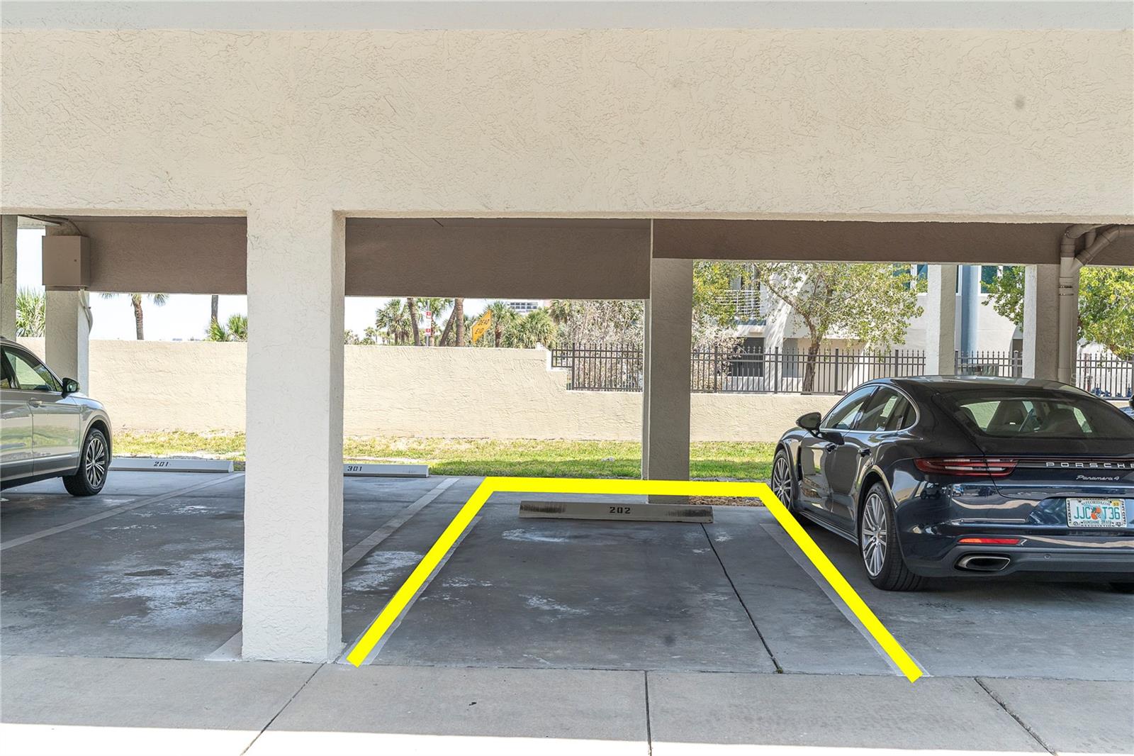 3200 GULF BLVD #202, ST PETE BEACH, FL, 33706