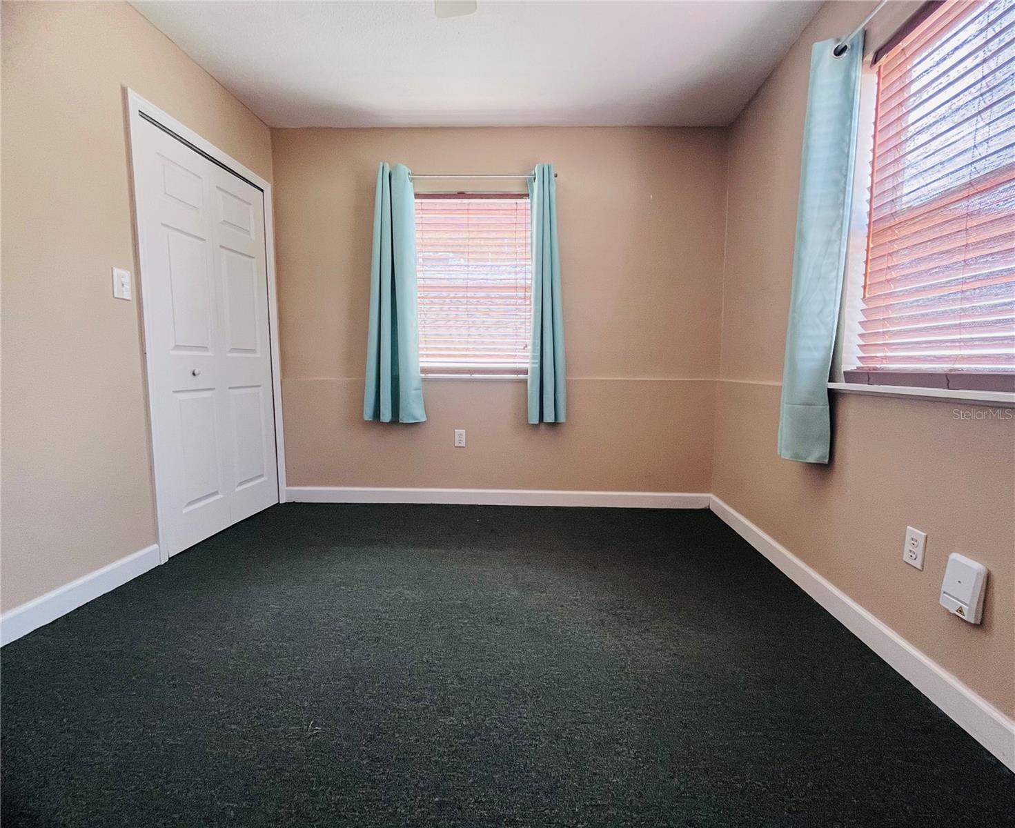 6050 MASSACHUSETTS AVE, NEW PORT RICHEY, FL, 34653