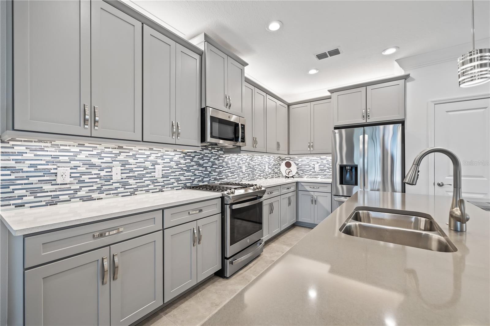 4914 SIENNA ISLES AVE, WIMAUMA, FL, 33598