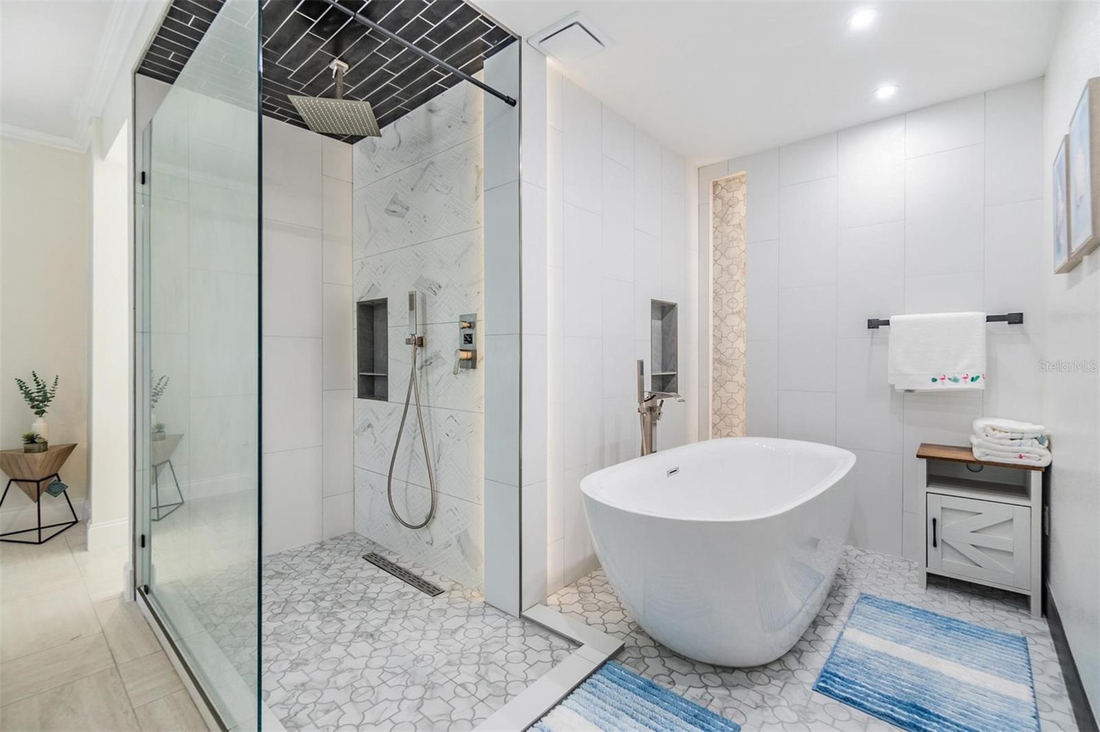 5744 150TH AVE N, CLEARWATER, FL, 33760