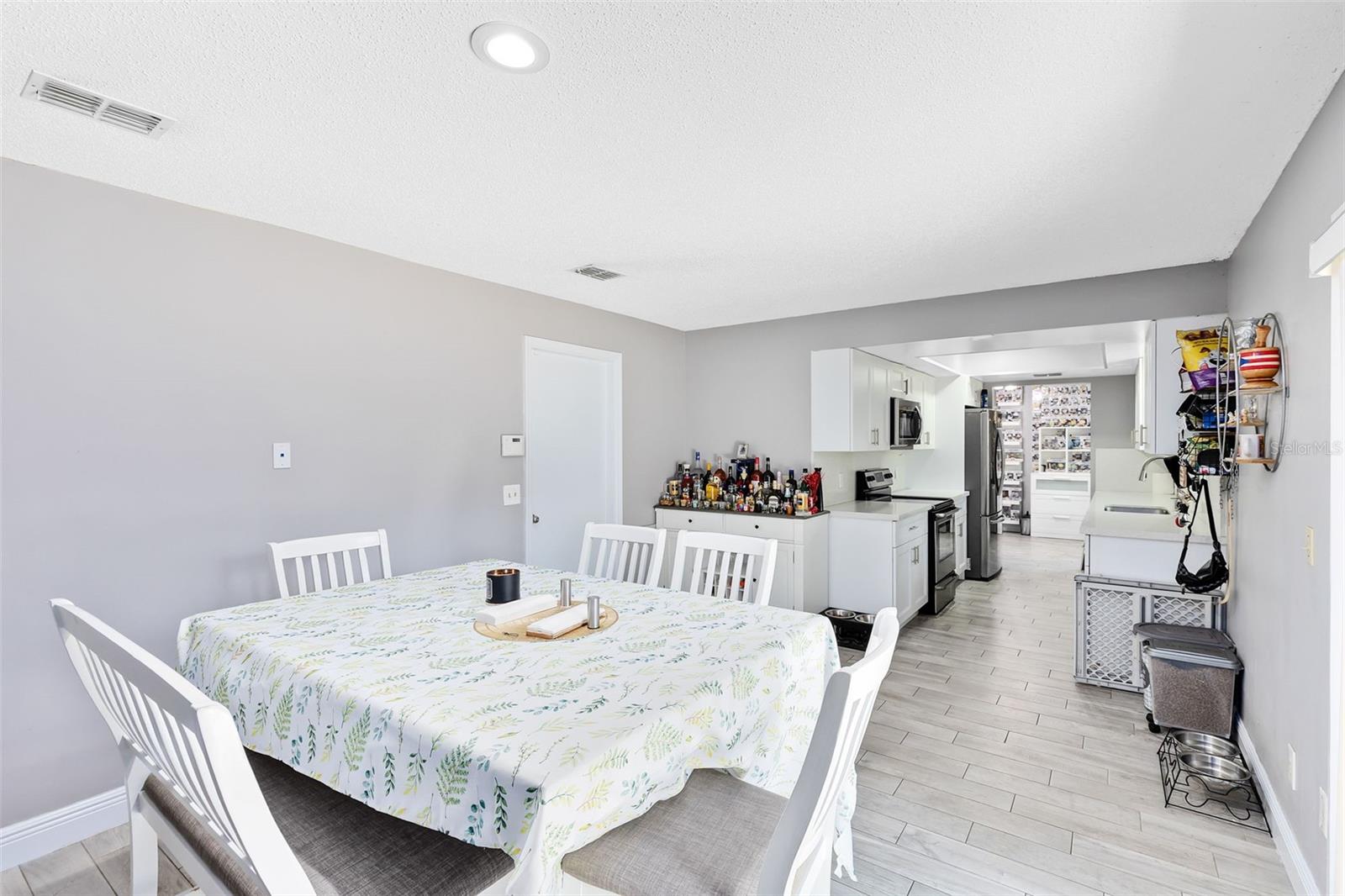 7741 PINE HOLLOW CT, ORLANDO, FL, 32822