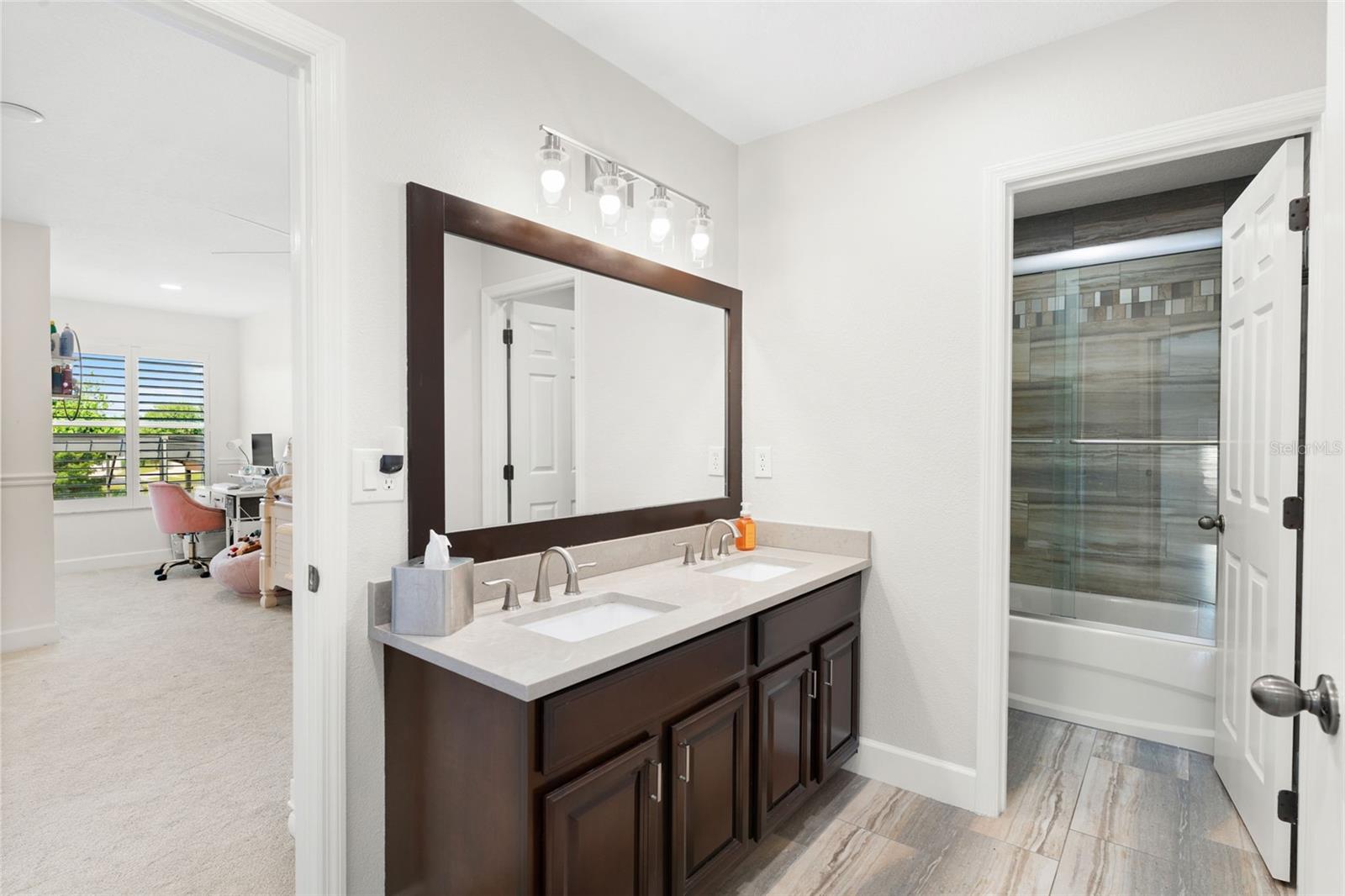 10160 MALLARD LANDINGS WAY, ORLANDO, FL, 32832