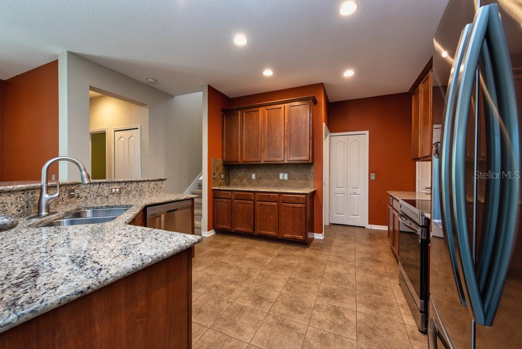 18424 CYPRESS BAY PKWY, LAND O LAKES, FL, 34638