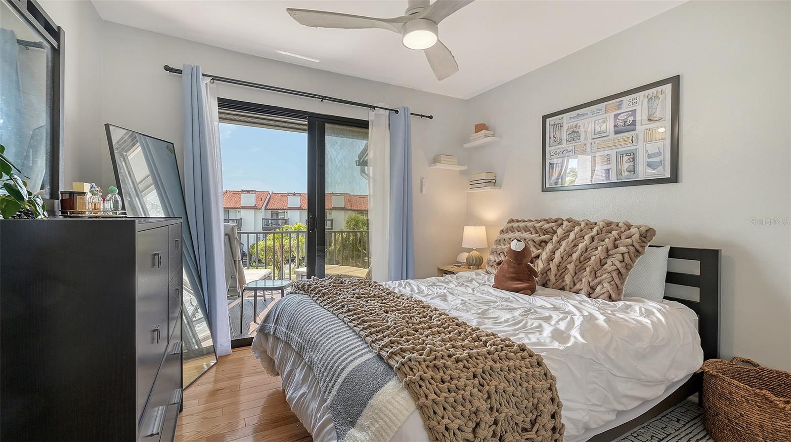 6836 MIDNIGHT PASS RD #6836, SARASOTA, FL, 34242