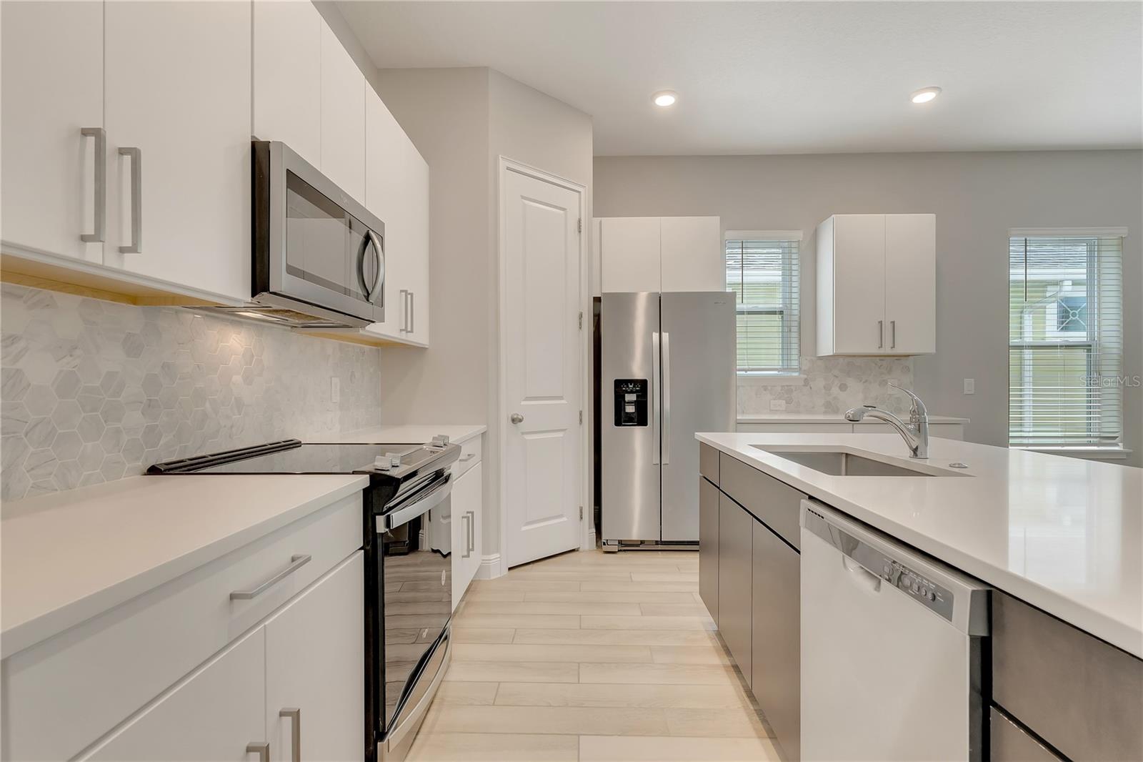 7789 NEMOURS PKWY, ORLANDO, FL, 32827