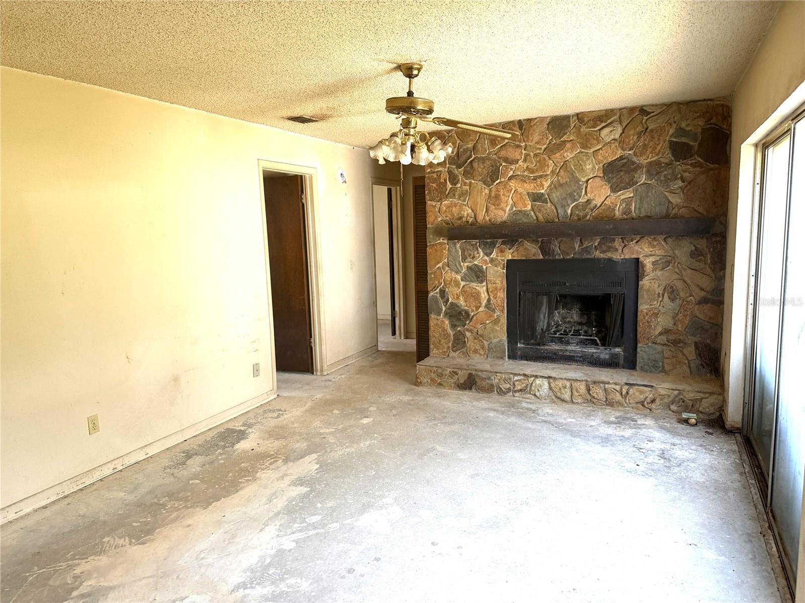 9722 KENTON RD, WESLEY CHAPEL, FL, 33545