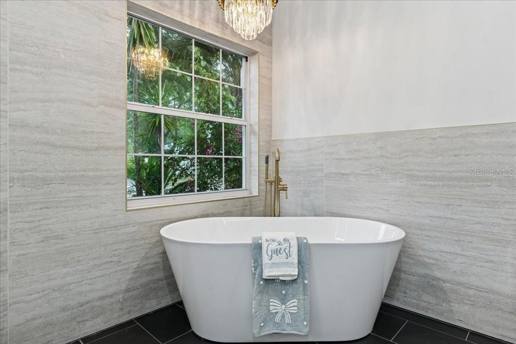 2 SAW MILL CT, PALM COAST, FL, 32164