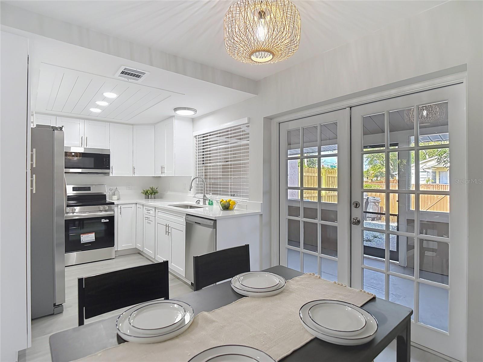 14611 PINE GLEN CIR, LUTZ, FL, 33559