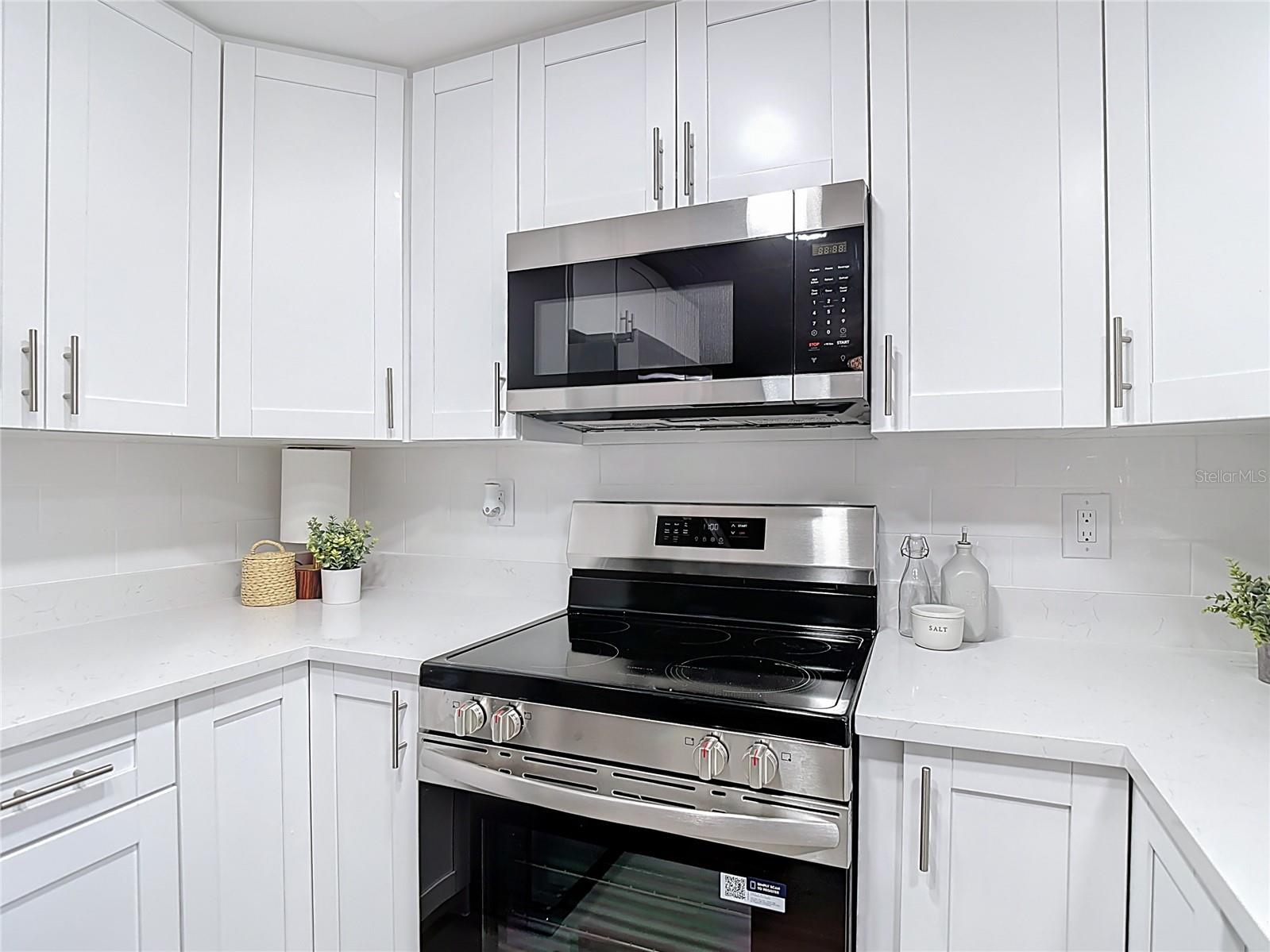 14611 PINE GLEN CIR, LUTZ, FL, 33559