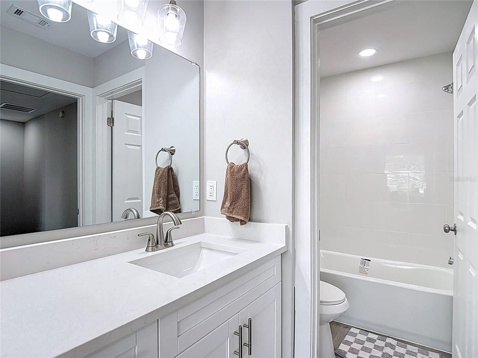 14611 PINE GLEN CIR, LUTZ, FL, 33559