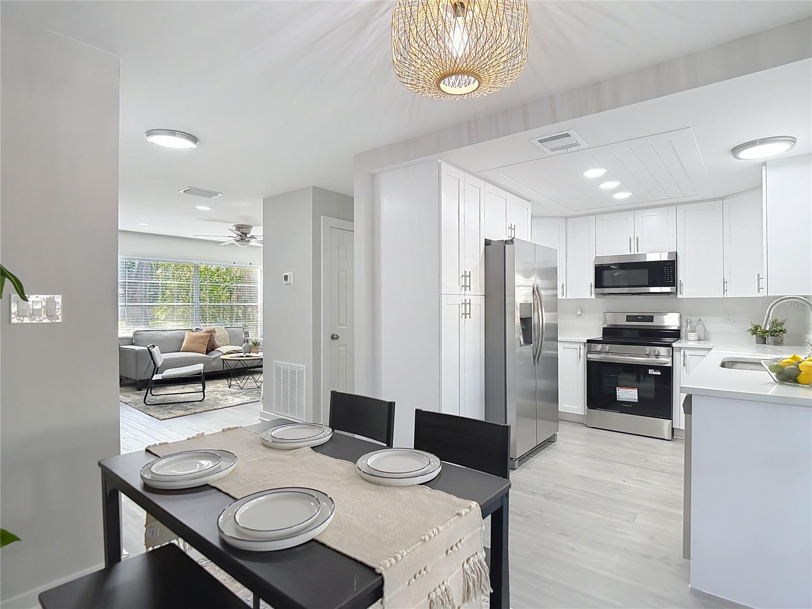 14611 PINE GLEN CIR, LUTZ, FL, 33559