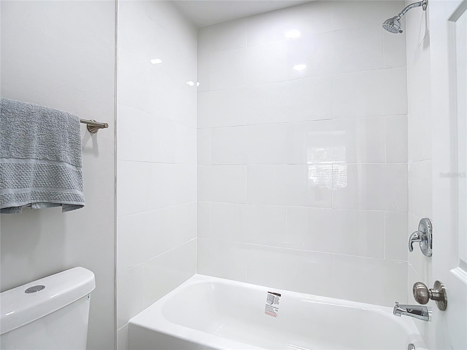 14611 PINE GLEN CIR, LUTZ, FL, 33559