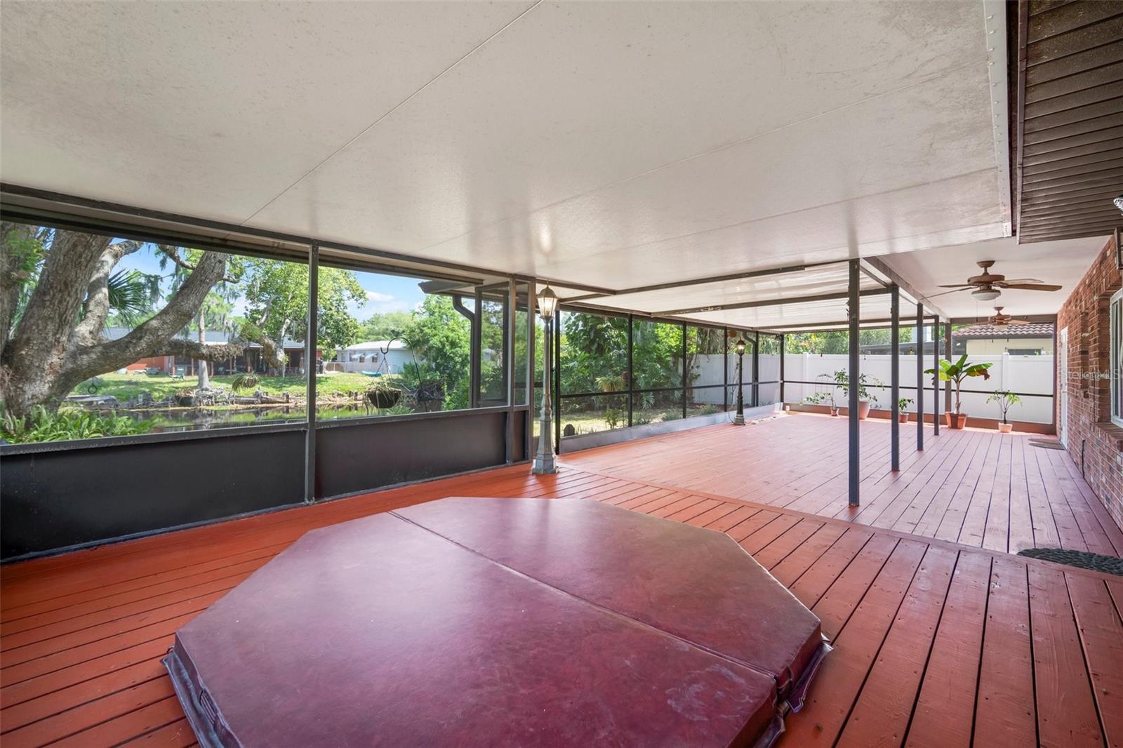 18712 LAKESHORE DR, LUTZ, FL, 33549