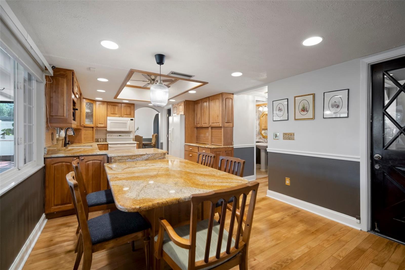 18712 LAKESHORE DR, LUTZ, FL, 33549