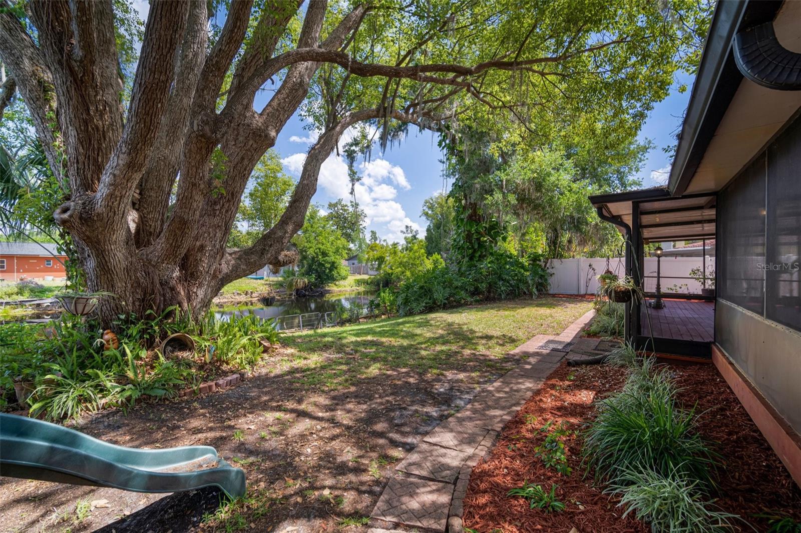 18712 LAKESHORE DR, LUTZ, FL, 33549