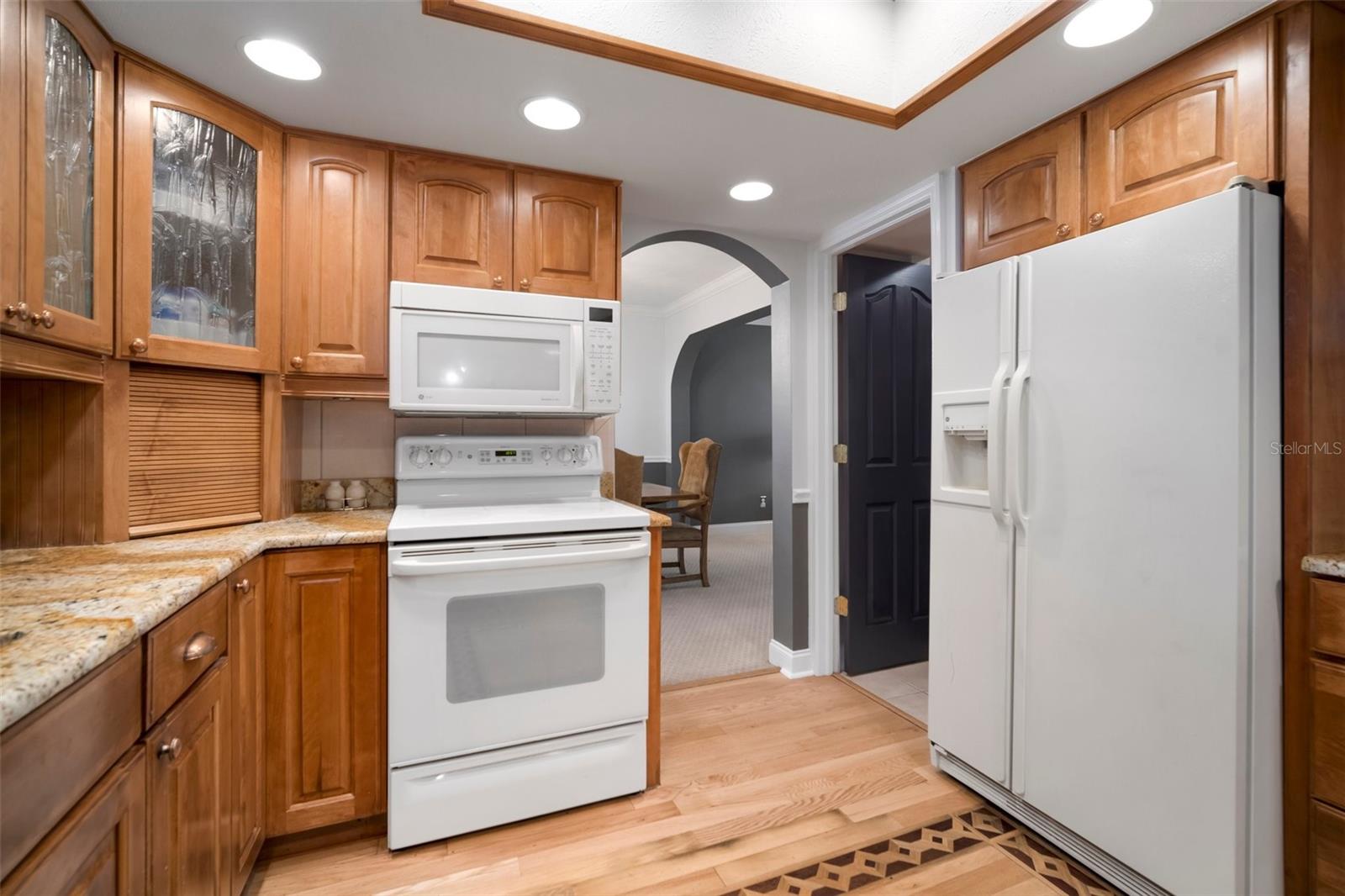 18712 LAKESHORE DR, LUTZ, FL, 33549