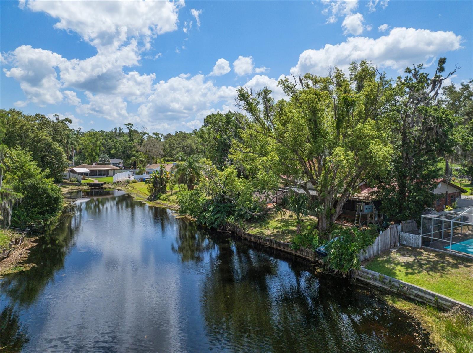 18712 LAKESHORE DR, LUTZ, FL, 33549