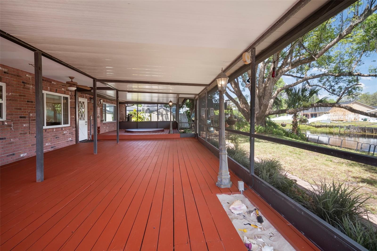 18712 LAKESHORE DR, LUTZ, FL, 33549