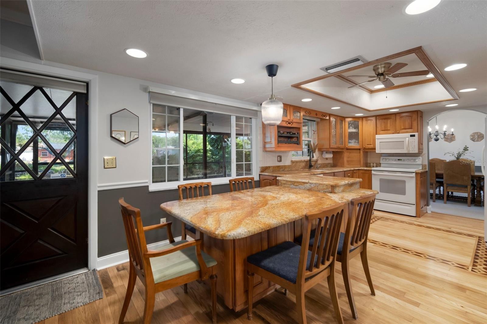 18712 LAKESHORE DR, LUTZ, FL, 33549