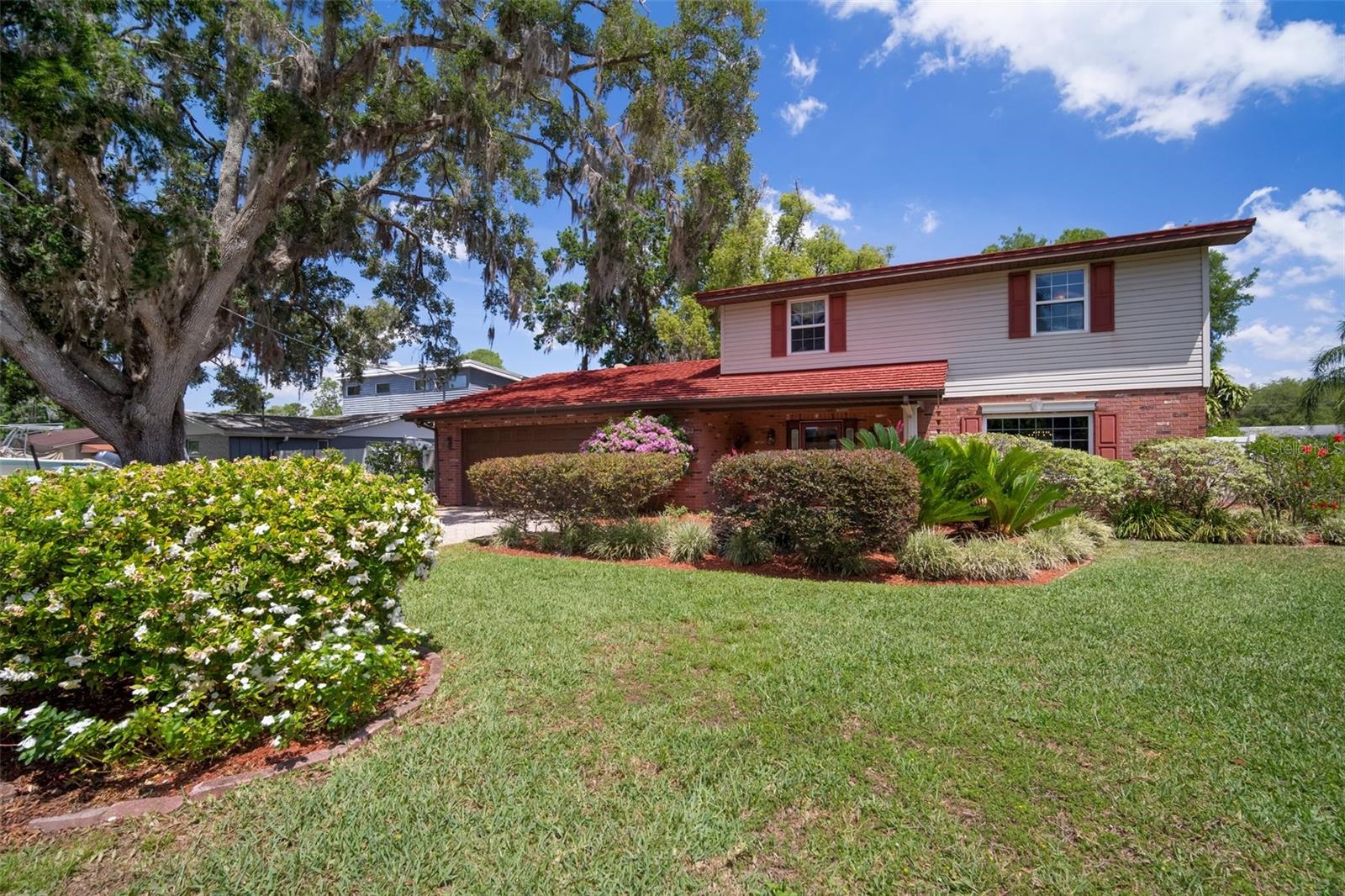 18712 LAKESHORE DR, LUTZ, FL, 33549