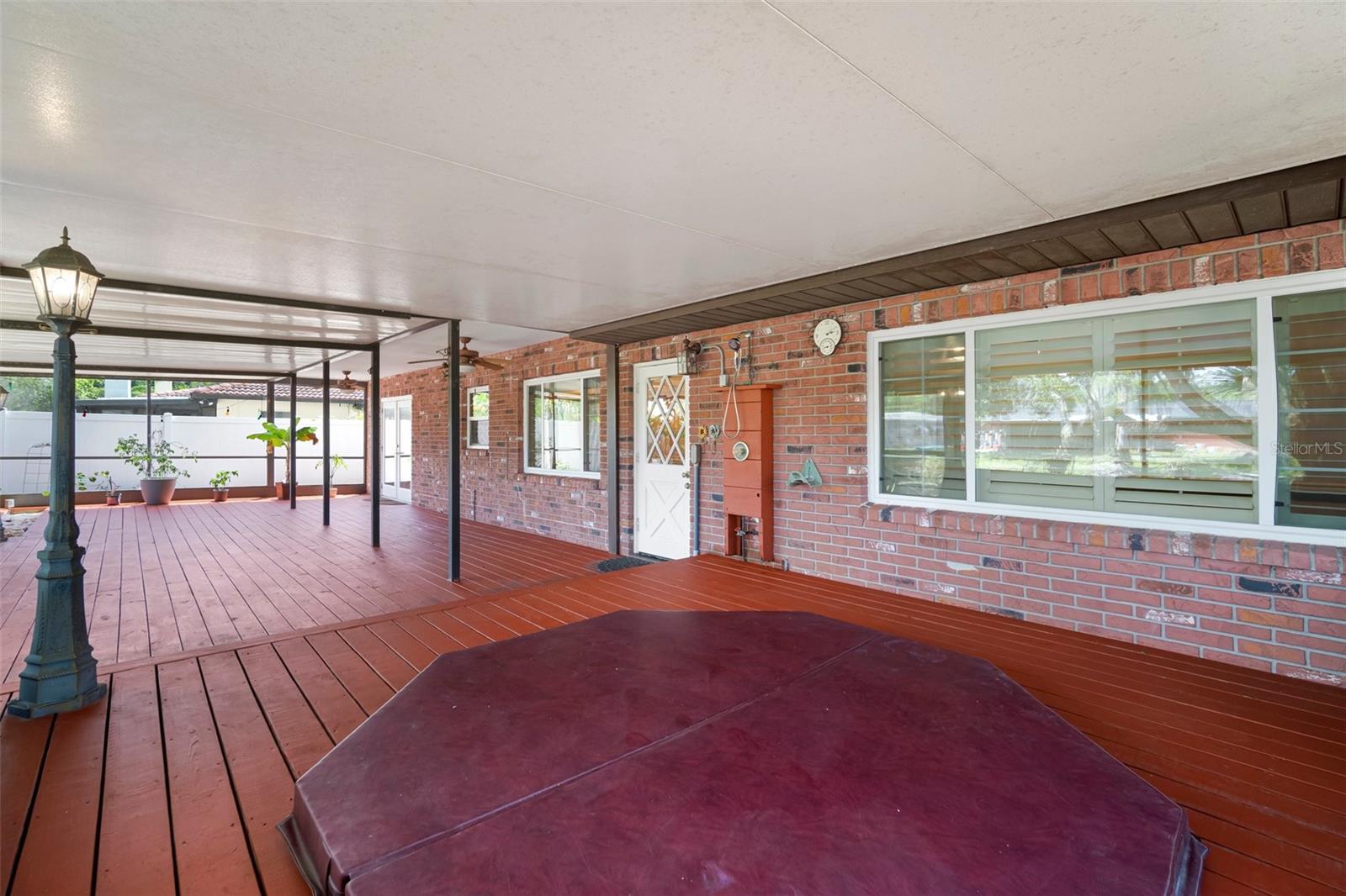 18712 LAKESHORE DR, LUTZ, FL, 33549