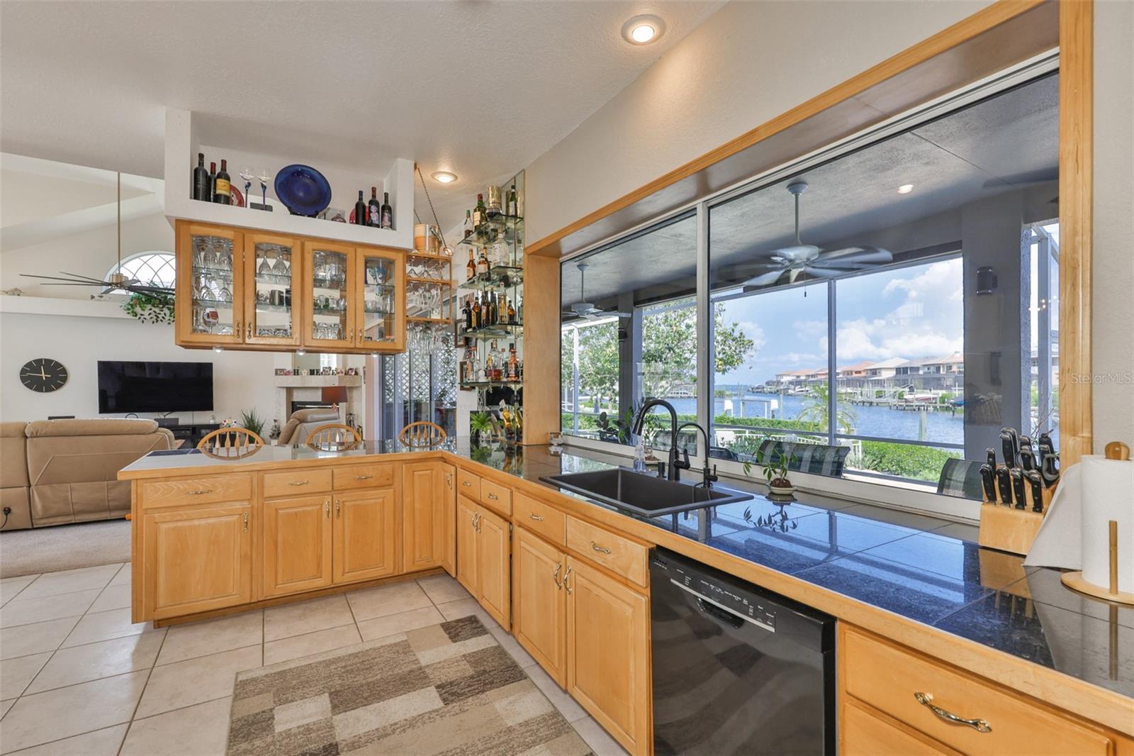 915 SYMPHONY ISLES BLVD, APOLLO BEACH, FL, 33572