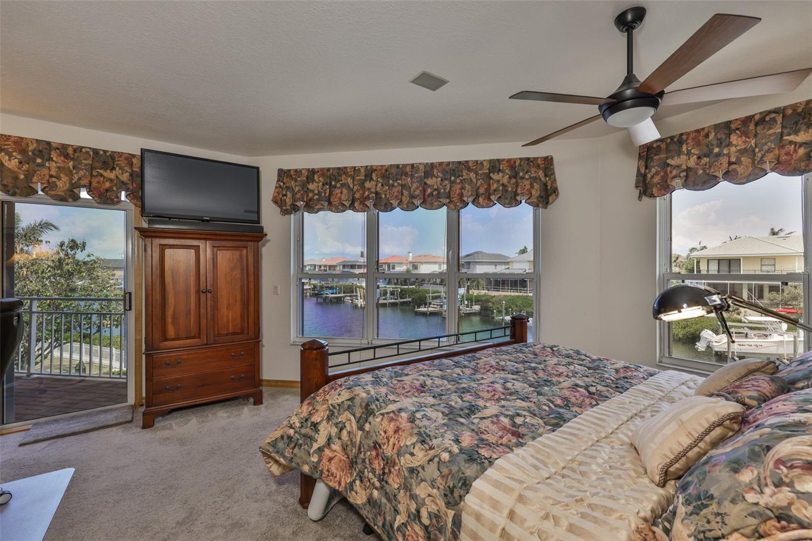 915 SYMPHONY ISLES BLVD, APOLLO BEACH, FL, 33572