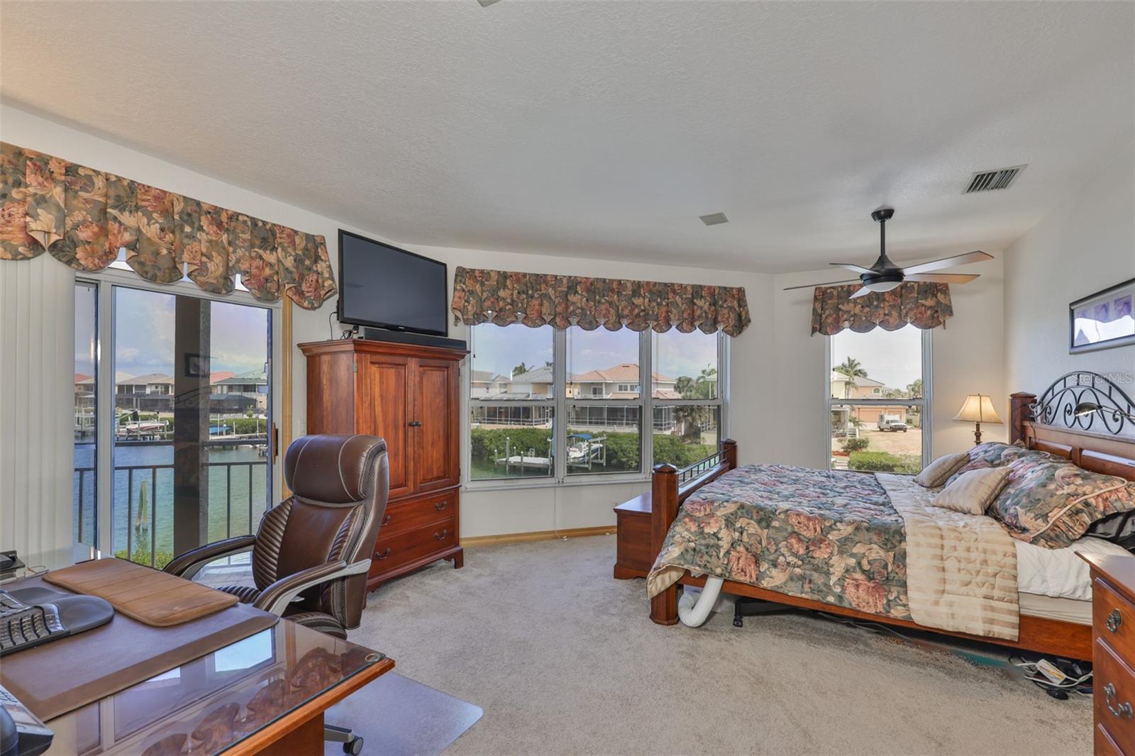 915 SYMPHONY ISLES BLVD, APOLLO BEACH, FL, 33572