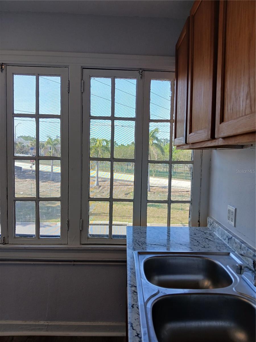 730 4TH AVE N #2A, ST PETERSBURG, FL, 33701