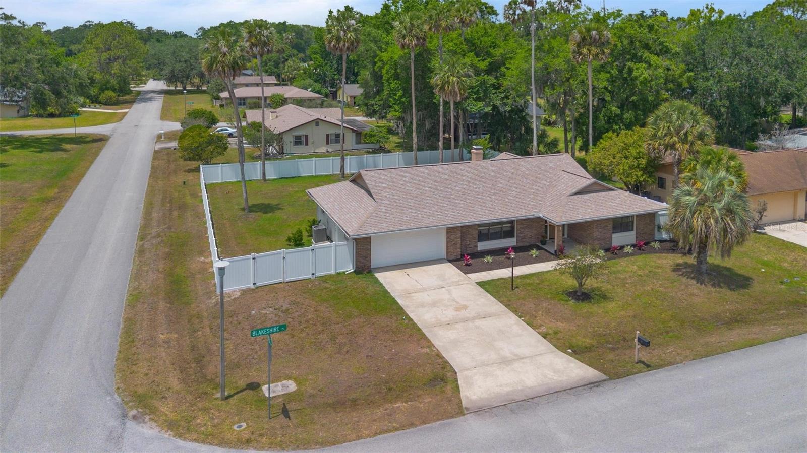 1 BLAKESHIRE PL, PALM COAST, FL, 32137