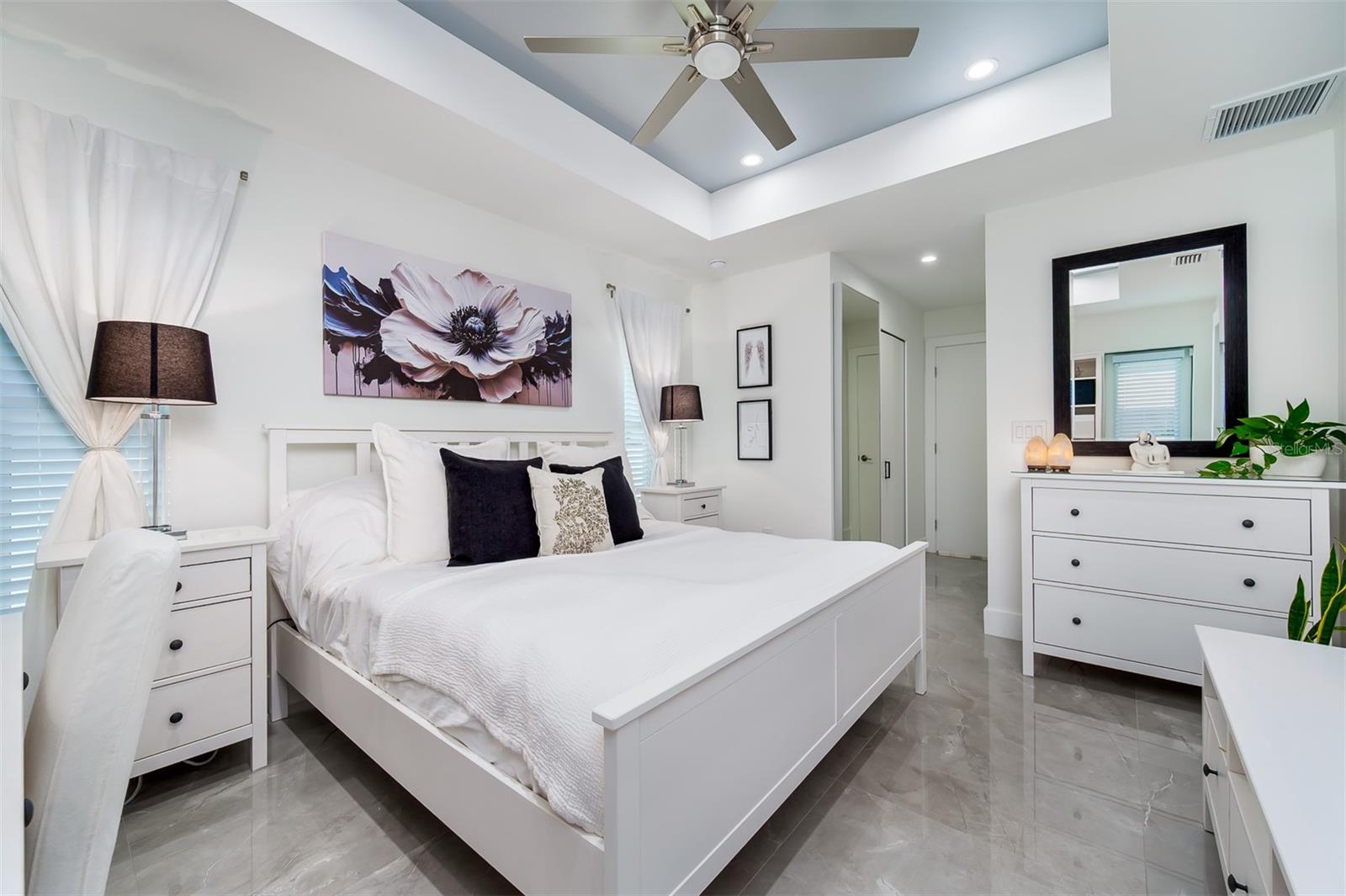 1922 NE 17TH PL, CAPE CORAL, FL, 33909