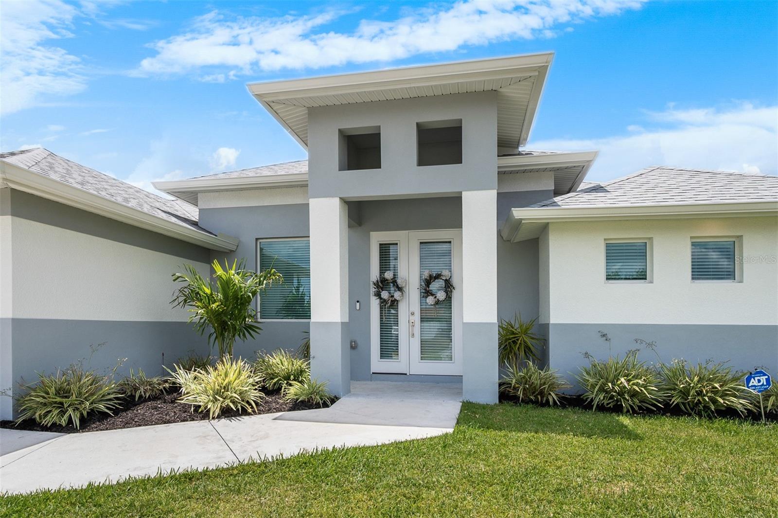 1922 NE 17TH PL, CAPE CORAL, FL, 33909