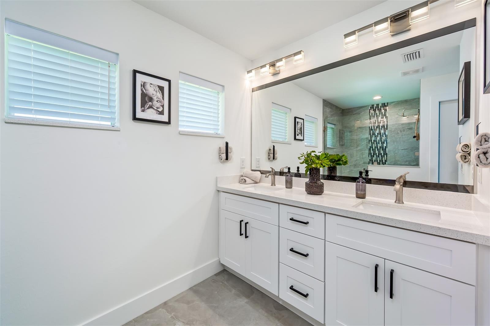 1922 NE 17TH PL, CAPE CORAL, FL, 33909