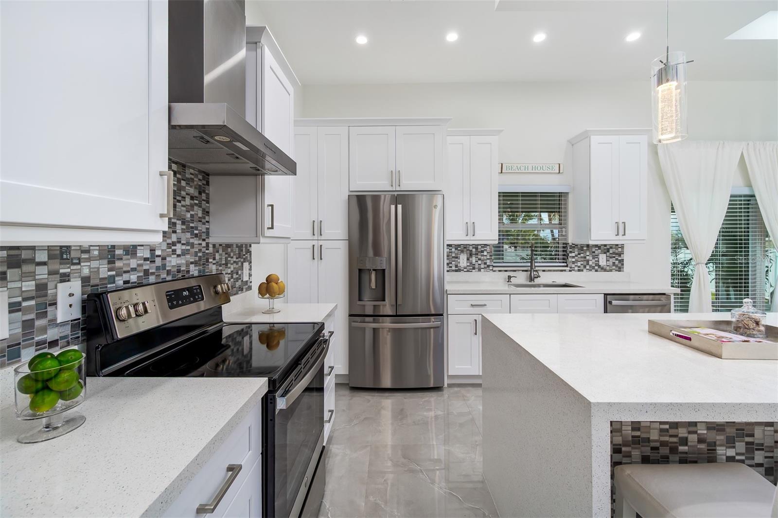 1922 NE 17TH PL, CAPE CORAL, FL, 33909