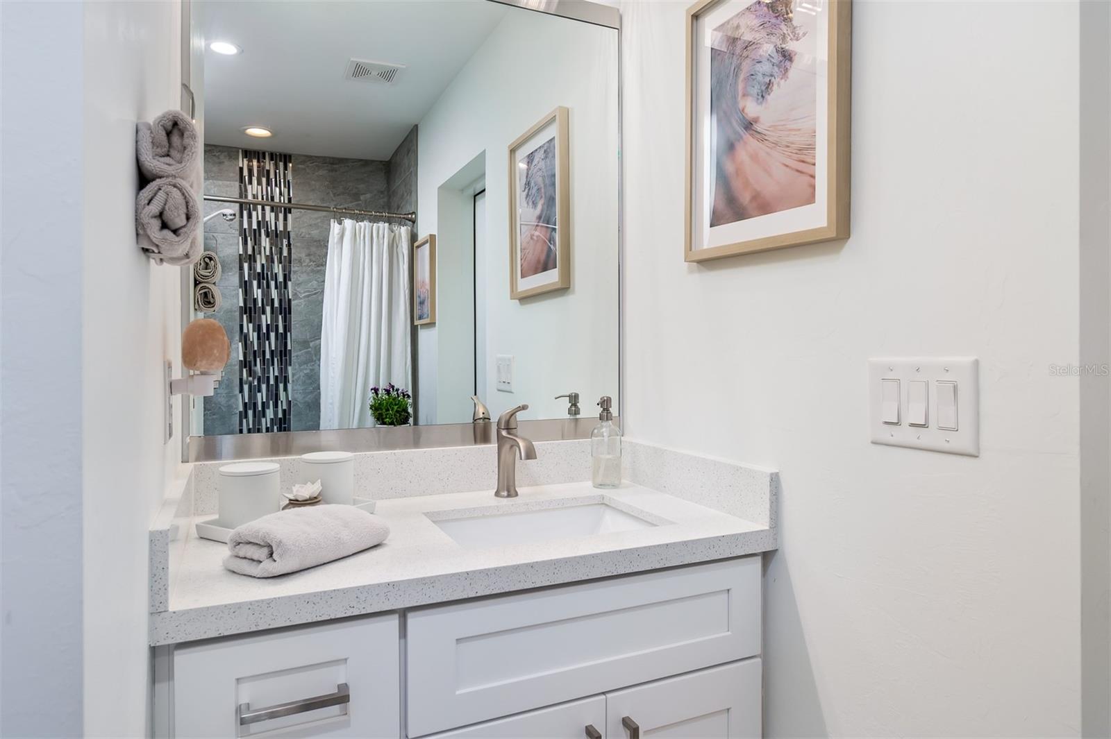 1922 NE 17TH PL, CAPE CORAL, FL, 33909