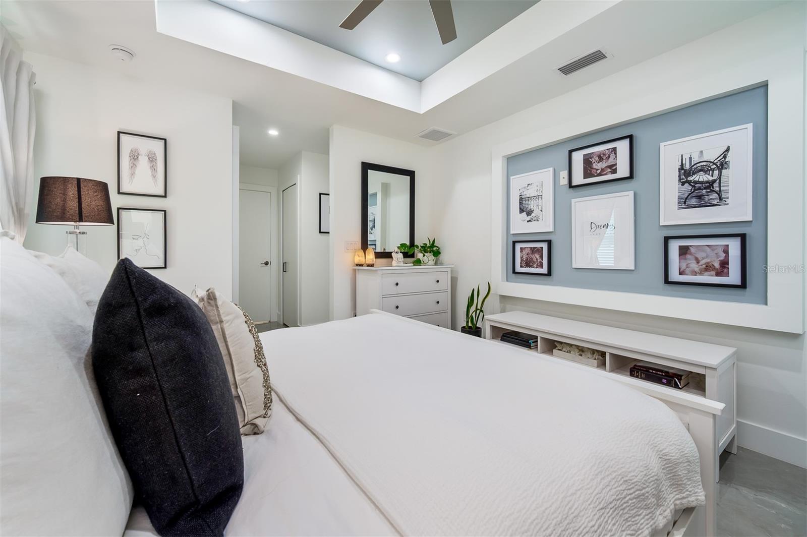 1922 NE 17TH PL, CAPE CORAL, FL, 33909