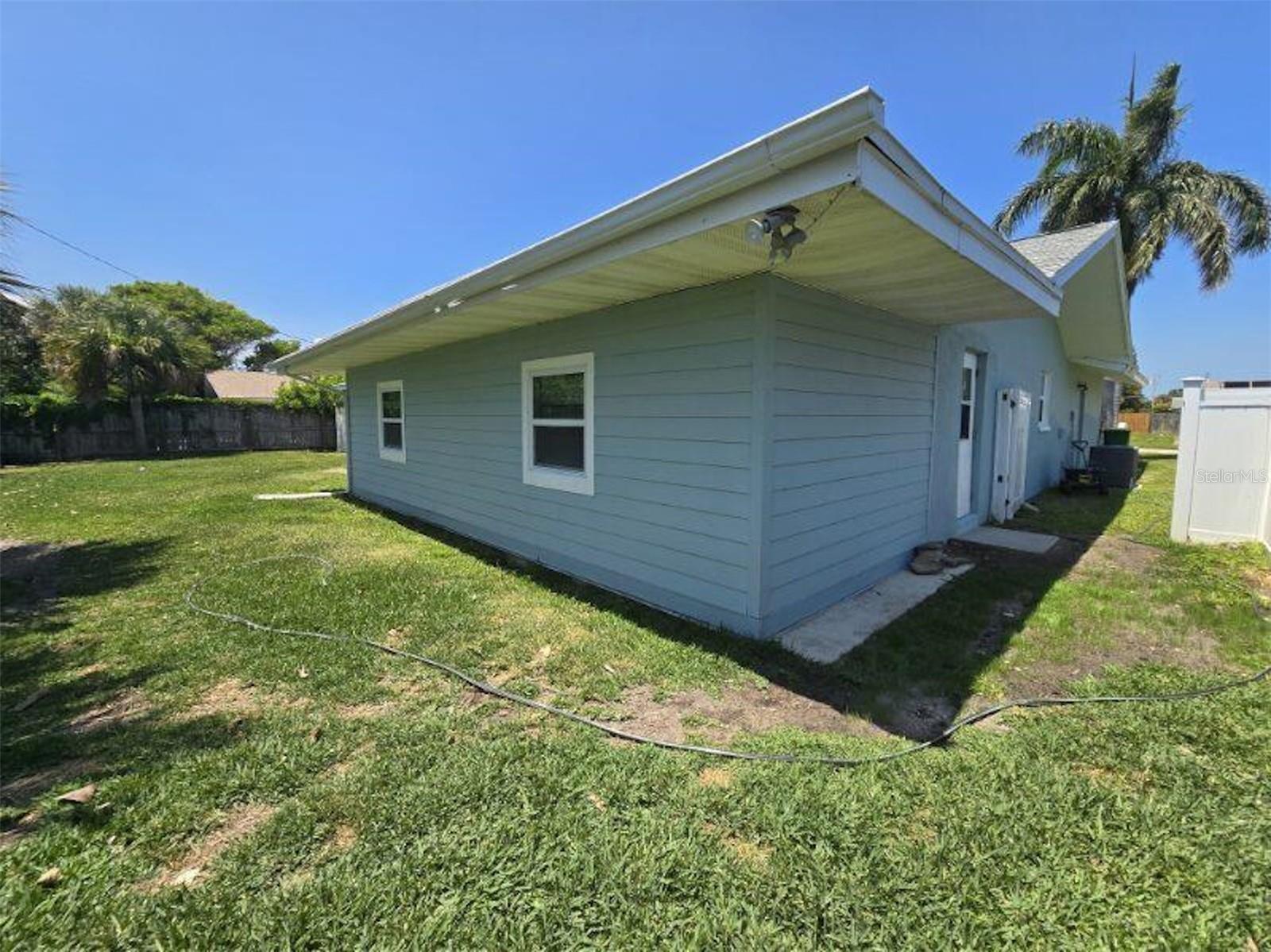 333 W OSCEOLA LN, COCOA BEACH, FL, 32931