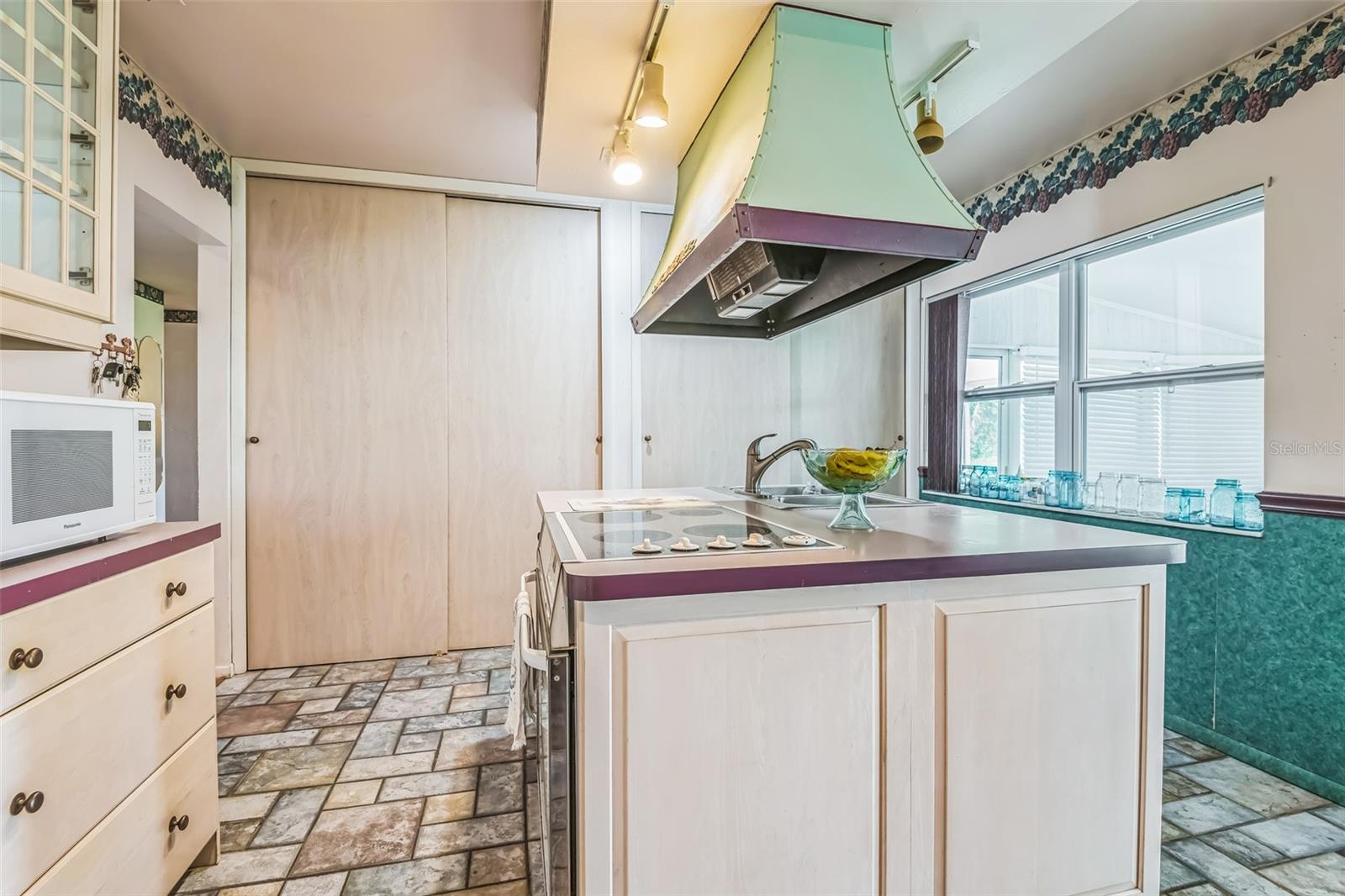 1354 S SHORE DR, ST CLOUD, FL, 34771