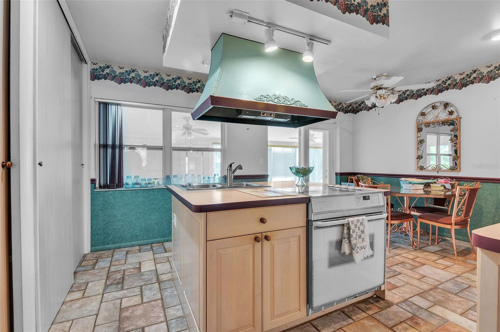 1354 S SHORE DR, ST CLOUD, FL, 34771