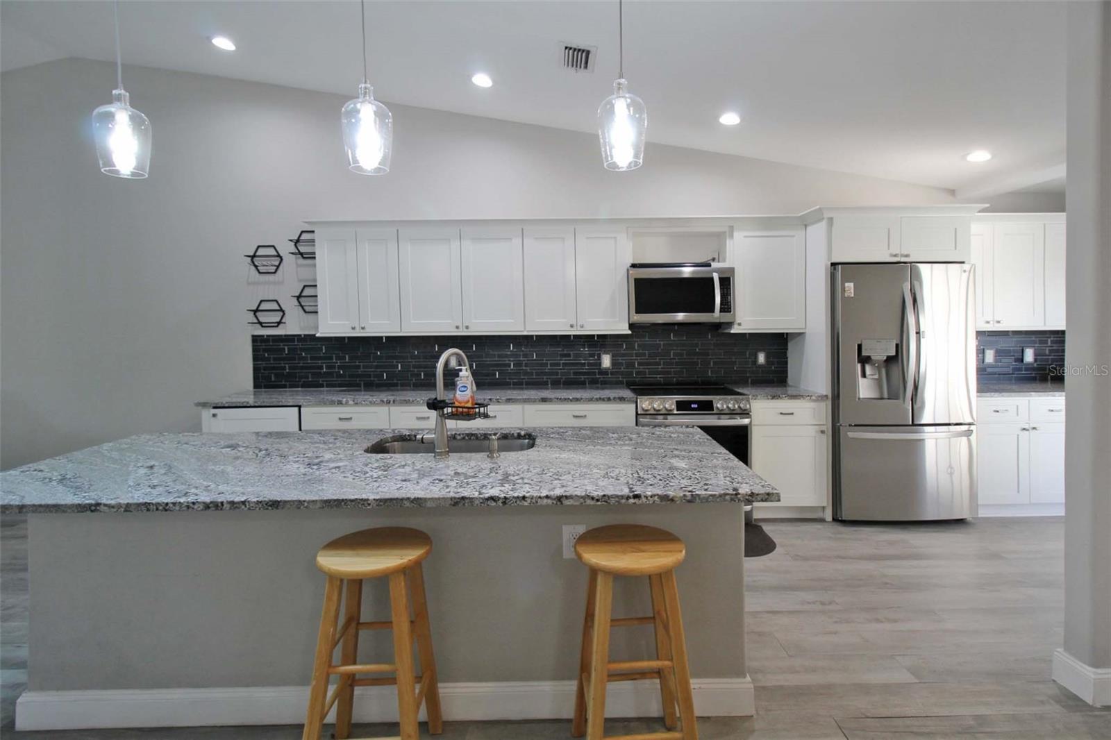 6019 COURTSIDE DR, BRADENTON, FL, 34210